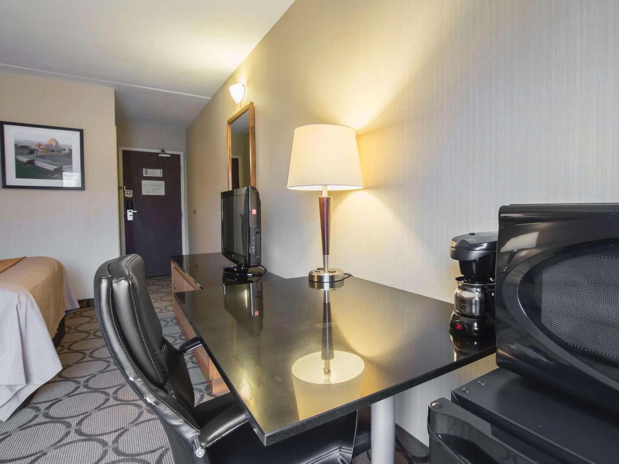 Comfort Inn Airport East Quebec City Ngoại thất bức ảnh