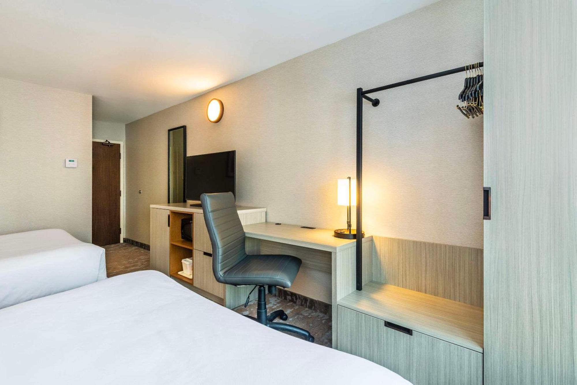 Comfort Inn Airport East Quebec City Ngoại thất bức ảnh